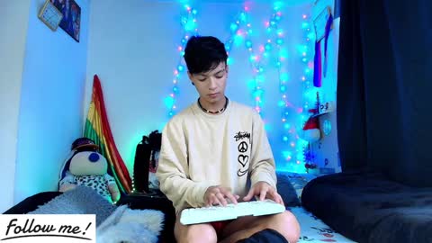 Snapshot of twink_sebas_ chatting on January 5, 2:41 pm  Bad boy sebastian  online show from January 5, 2:41 pm