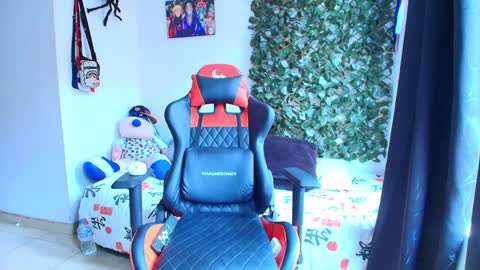 Snapshot of twink_sebas_ chatting on January 24, 5:42 pm  Bad boy sebastian  online show from January 24, 5:42 pm