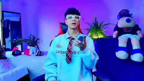 Snapshot of twink_sebas_ chatting on October 12, 7:08 pm  Bad boy sebastian  online show from October 12, 7:08 pm