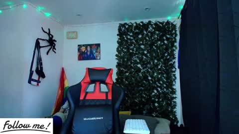 Snapshot of twink_sebas_ chatting on January 20, 4:55 pm  Bad boy sebastian  online show from January 20, 4:55 pm