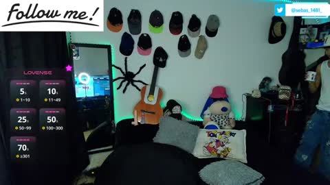 Snapshot of twink_sebas_ chatting on December 4, 2:42 am  Bad boy sebastian  online show from December 4, 2:42 am