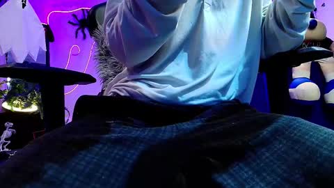Snapshot of twink_sebas_ chatting on October 20, 12:25 am  Bad boy sebastian  online show from October 20, 12:25 am