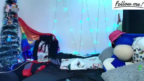Snapshot of twink_sebas_ chatting on December 24, 3:58 pm  Bad boy sebastian  online show from December 24, 3:58 pm