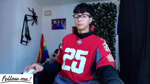 Snapshot of twink_sebas_ chatting on January 19, 4:04 pm  Bad boy sebastian  online show from January 19, 4:04 pm