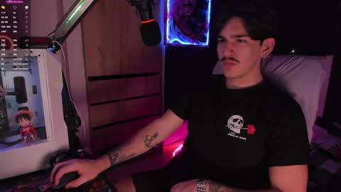 Snapshot of twinkpartyuncut chatting on January 26, 1:52 am MASTER GERRY online show from January 26, 1:52 am