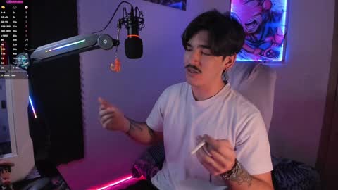 Snapshot of twinkpartyuncut chatting on February 7, 12:42 am MASTER GERRY online show from February 7, 12:42 am