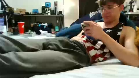 shytwink online show from October 13, 2:56 pm