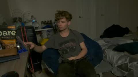 shytwink online show from October 4, 1:49 pm