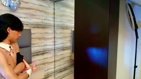    online show from November 6, 1:41 am