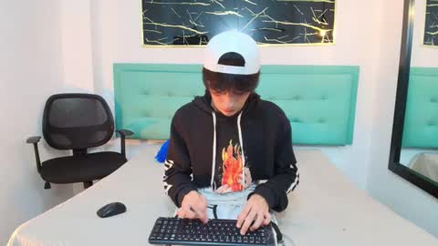 Snapshot of twinslovers_ chatting on October 9, 4:50 am    online show from October 9, 4:50 am