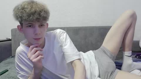 TwiShadow online show from February 28, 4:17 pm