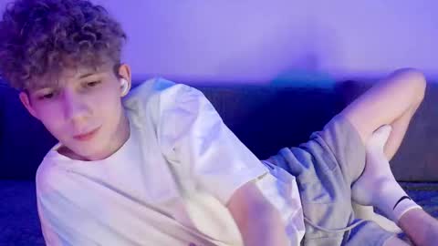 TwiShadow online show from March 10, 8:59 pm