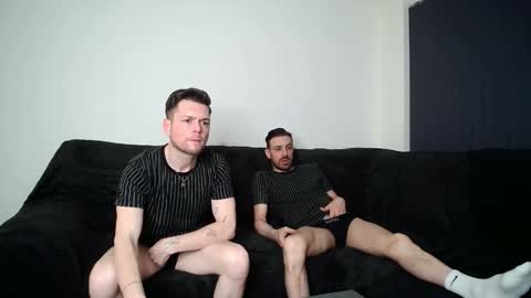 Snapshot of twotwinkhusbands chatting on October 28, 7:16 pm RyanRowan online show from October 28, 7:16 pm