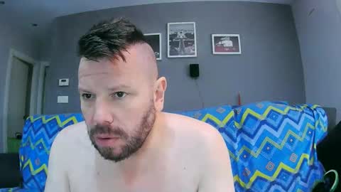 Txan  Chan online show from October 19, 9:01 am