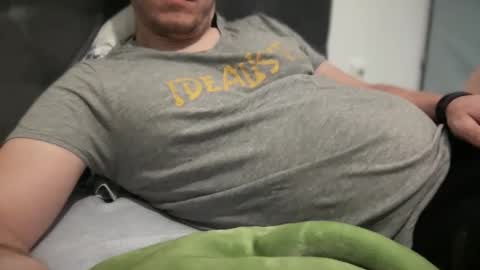 Snapshot of tyber87 chatting on October 17, 8:13 pm Padrynhyo online show from October 17, 8:13 pm