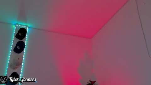 Tyler online show from December 13, 11:22 pm