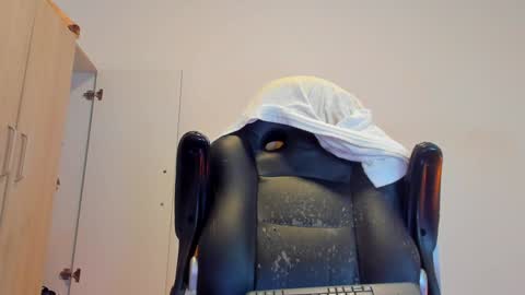     online show from December 23, 5:54 pm