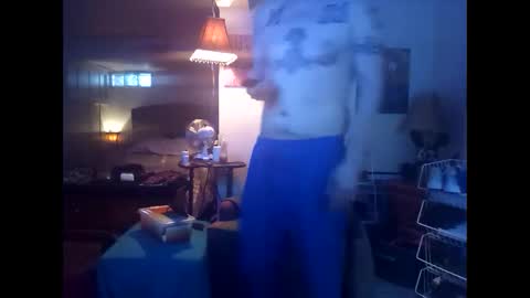 tylerdowell10111 online show from March 9, 5:39 pm