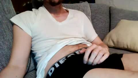 Uli online show from February 1, 9:29 pm