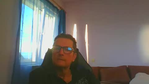 ulmeni7 online show from October 15, 2:57 pm