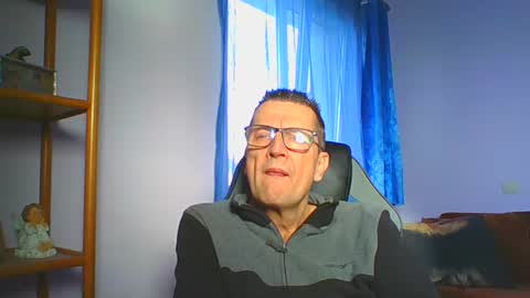 ulmeni7 online show from December 17, 8:32 am