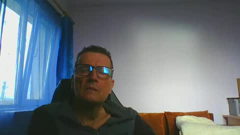 ulmeni7 online show from December 5, 12:23 pm