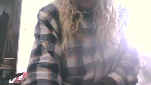 Snapshot of umbrado chatting on October 25, 7:37 pm umbrado online show from October 25, 7:37 pm