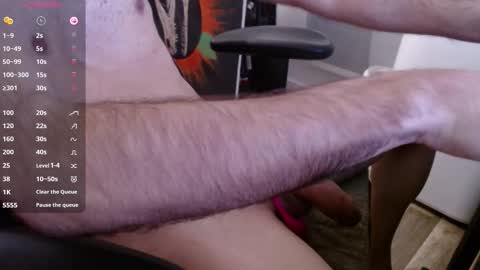 un_chat_de_rue online show from March 2, 11:39 am