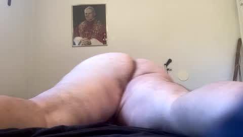 Snapshot of uncledenny1 chatting on October 23, 8:56 pm Hairy Sally online show from October 23, 8:56 pm