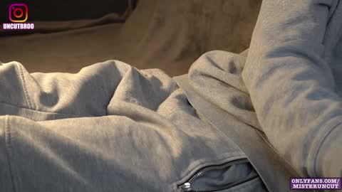 Mister Uncut online show from December 15, 2:16 pm