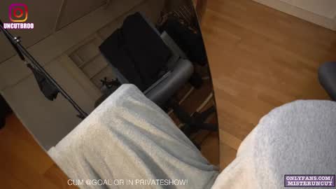 Mister Uncut online show from March 29, 12:00 am