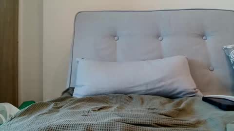 Under  Huge cock with beautiful uncut foreskin online show from December 18, 3:11 pm