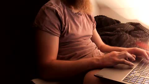 unknownbeard89 online show from February 12, 1:37 pm