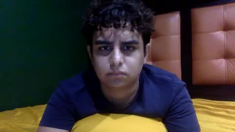 Snapshot of unlimitedfantasy chatting on October 10, 5:45 am Thiago online show from October 10, 5:45 am