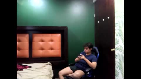 Snapshot of unlimitedfantasy chatting on November 2, 5:01 am Thiago online show from November 2, 5:01 am