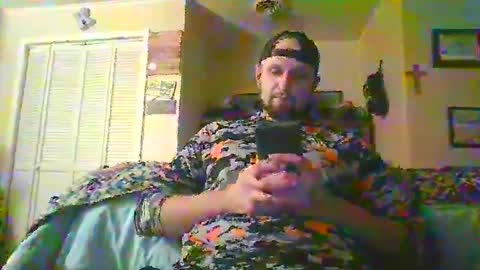 ur_zaddy4now online show from February 13, 5:26 am