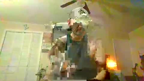 ur_zaddy4now online show from January 28, 3:47 am