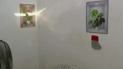 urasian_jomarie online show from February 3, 12:08 am