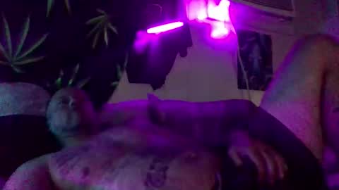 urdaddy875867 online show from November 12, 7:36 am