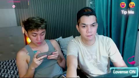 rose and khristine online show from November 1, 9:08 pm