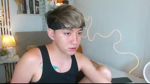 rose and khristine online show from September 10, 5:44 pm