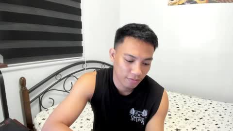 urfucker_vinz online show from July 2, 2:45 pm