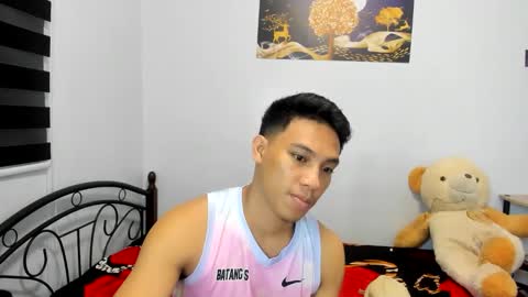 urfucker_vinz online show from May 2, 1:47 pm