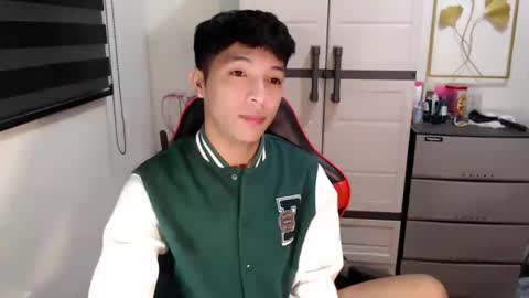 Ethan online show from May 15, 11:13 pm