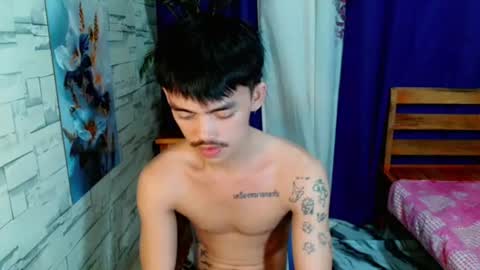urhunky_boy online show from June 25, 9:30 pm