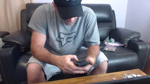 Snapshot of urslav75 chatting on October 1, 5:00 am urslav75 online show from October 1, 5:00 am