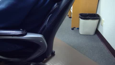 useemie online show from January 6, 10:25 pm