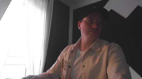 vacation__ online show from March 25, 3:49 pm