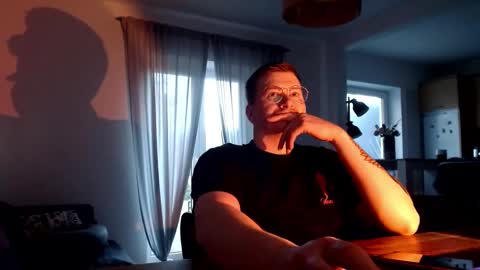 Snapshot of vacation__ chatting on March 5, 4:35 pm vacation__ online show from March 5, 4:35 pm