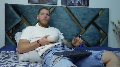 Valentino Ferrari online show from December 4, 1:23 am